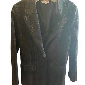 Beautiful women’s blazer!🖤🖤